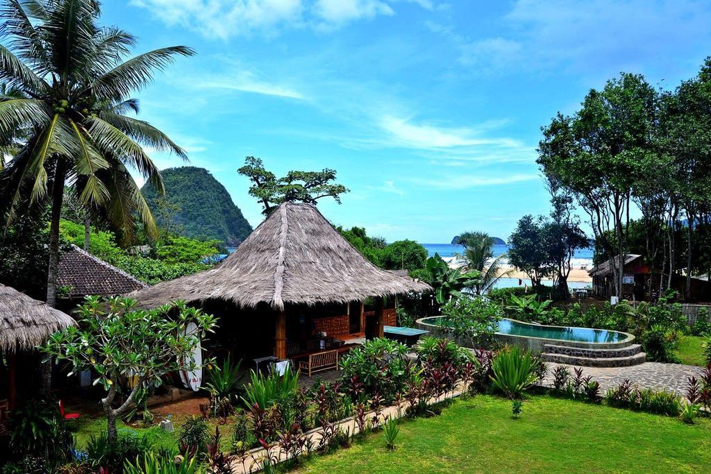 Hotel Mojosurf Camp Red Island Pasanggaran Zewnętrze zdjęcie