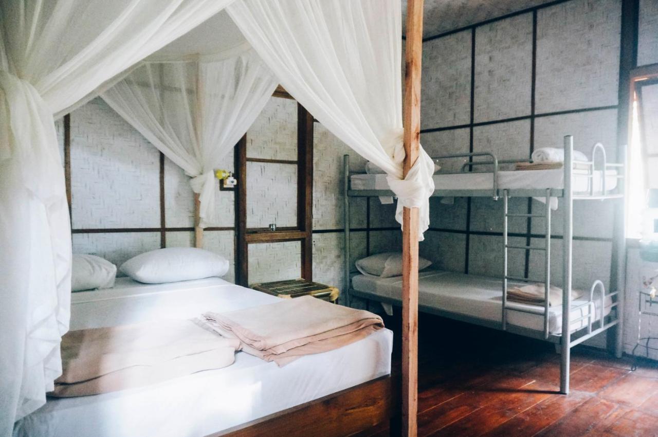 Hotel Mojosurf Camp Red Island Pasanggaran Zewnętrze zdjęcie